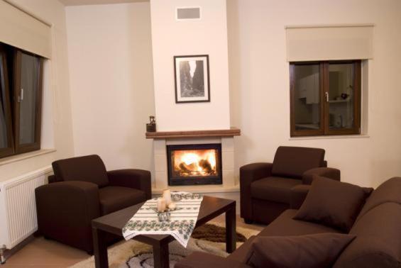 Villa Samaria Village *